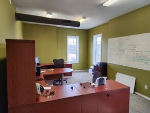 56 Center St, Southington, CT à louer Photo de l’immeuble– Image 2 sur 8