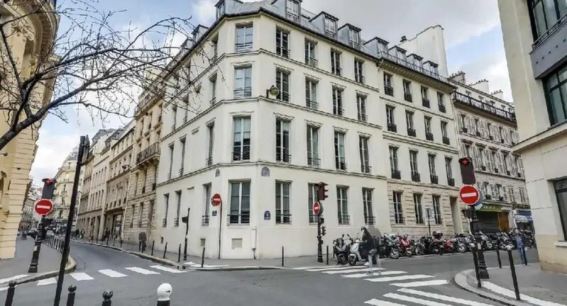20 Rue Saint-Georges, Paris à louer - Photo de l’immeuble – Image 3 sur 24