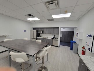 Plus de détails pour 900 Corporate Blvd, Newburgh, NY - Local d'activités, Industriel/Logistique à louer