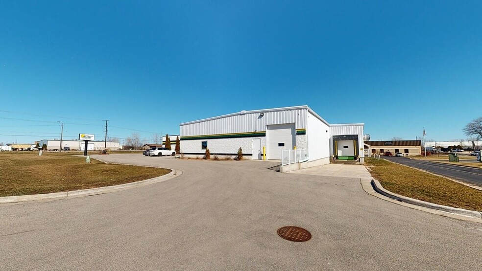 1985 American Dr, Neenah, WI à vendre - Photo de l’immeuble – Image 3 sur 24