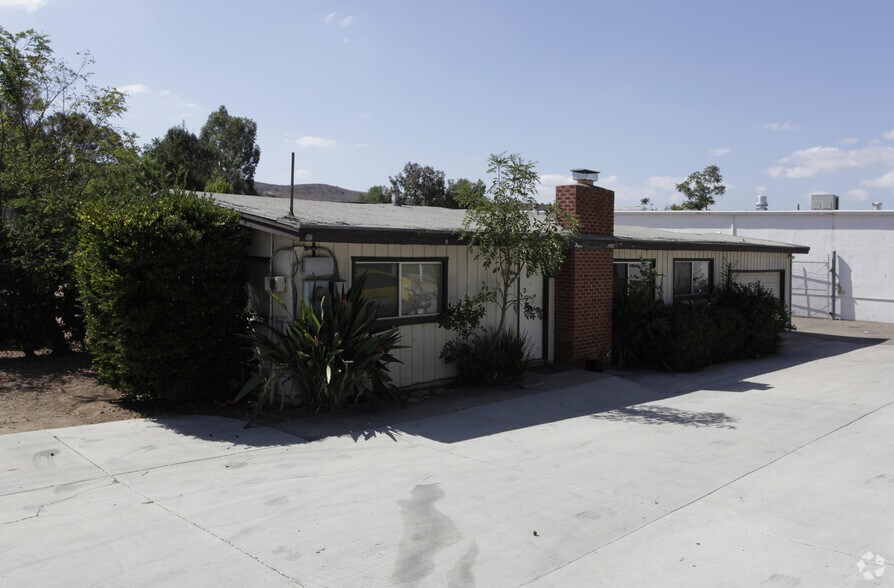 13977 Poway Rd, Poway, CA à vendre - Photo de l’immeuble – Image 2 sur 6