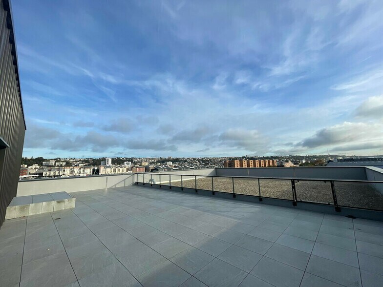Bureau dans Le Havre à vendre - Photo de l’immeuble – Image 3 sur 7
