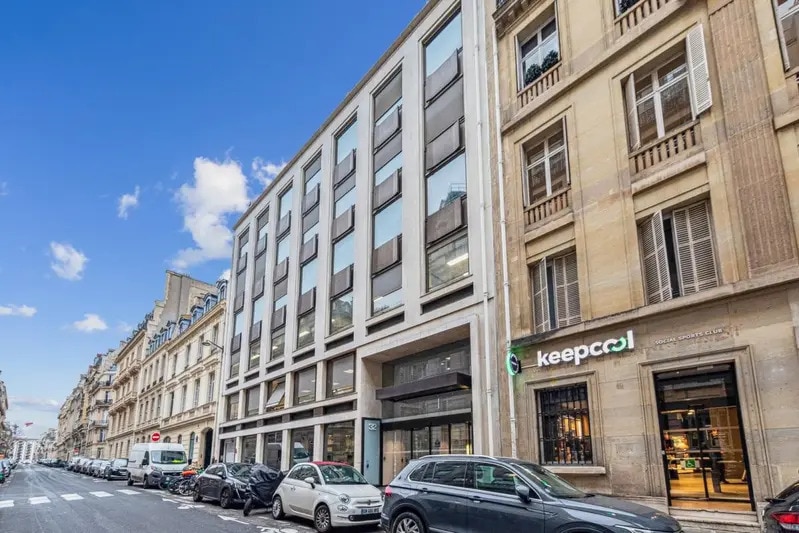 32 Rue De Lisbonne, Paris à louer Photo de l’immeuble– Image 1 sur 27