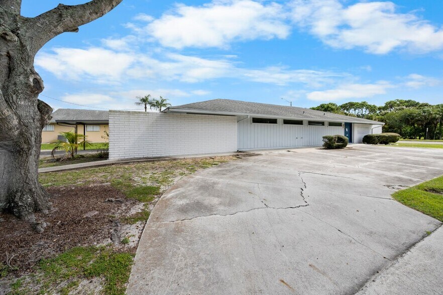 1900 Nebraska Ave, Fort Pierce, FL à vendre - Photo de l’immeuble – Image 3 sur 29