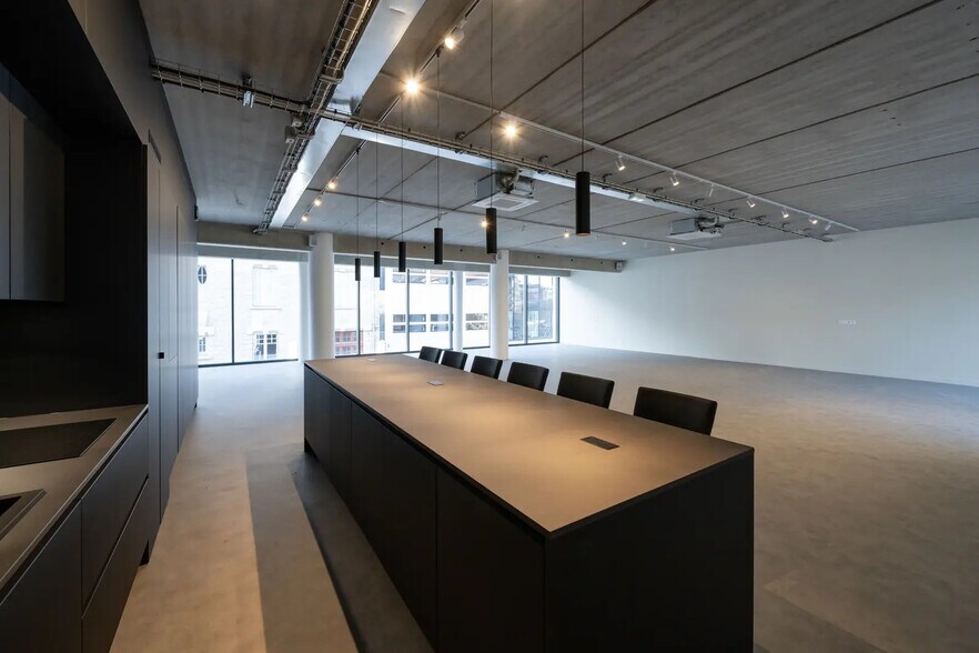 Bureau dans Reims à louer - Photo de l’immeuble – Image 3 sur 7