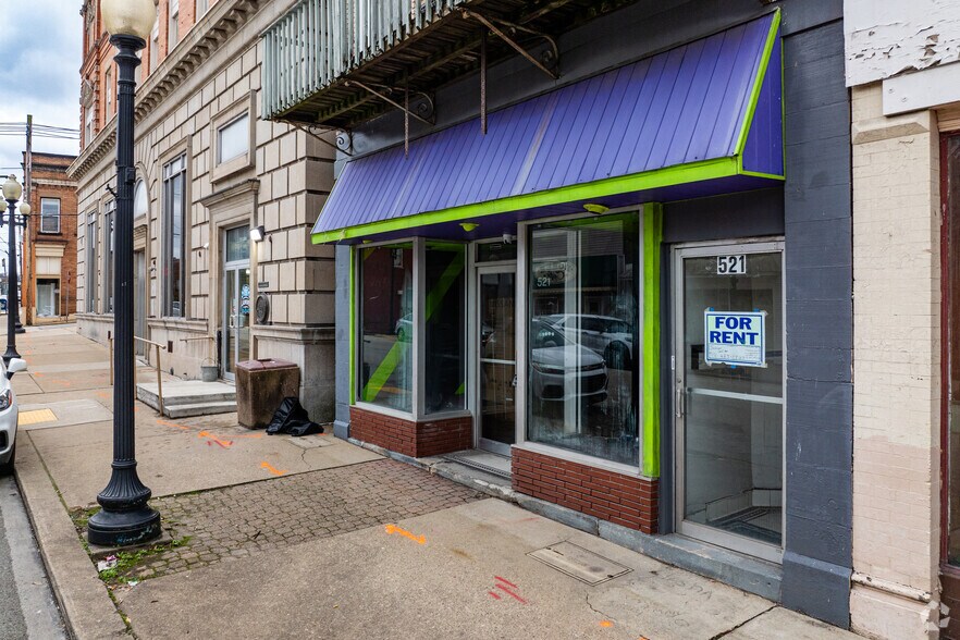 521 McKean Ave, Donora, PA à louer - Photo de l’immeuble – Image 2 sur 4