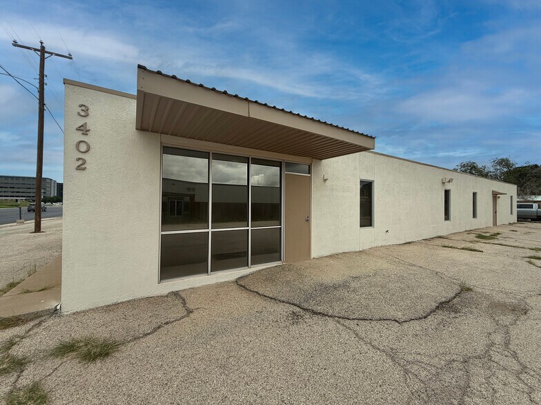 3402 N Big Spring St, Midland, TX à louer - Photo principale – Image 1 sur 8