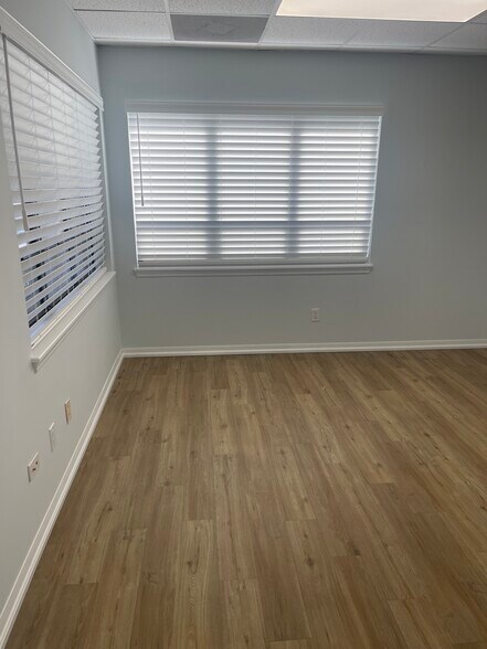 12640 World Plaza Ln, Fort Myers, FL à louer - Photo de l’immeuble – Image 3 sur 23