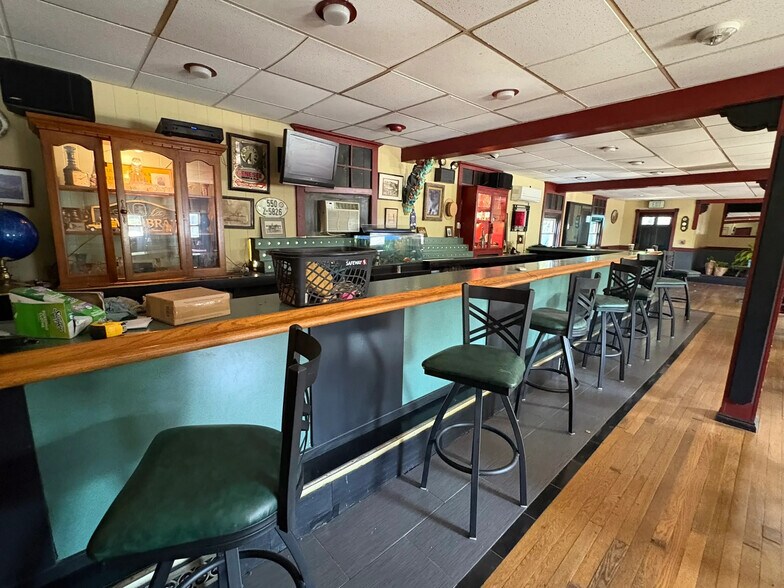 5200 Franklintown Rd, Gwynn Oak, MD à louer - Photo intérieure – Image 3 sur 33