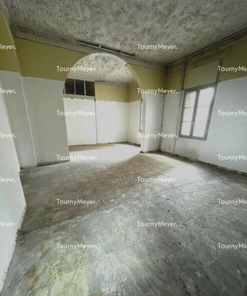Bureau dans Nîmes à vendre - Photo intérieure – Image 3 sur 5