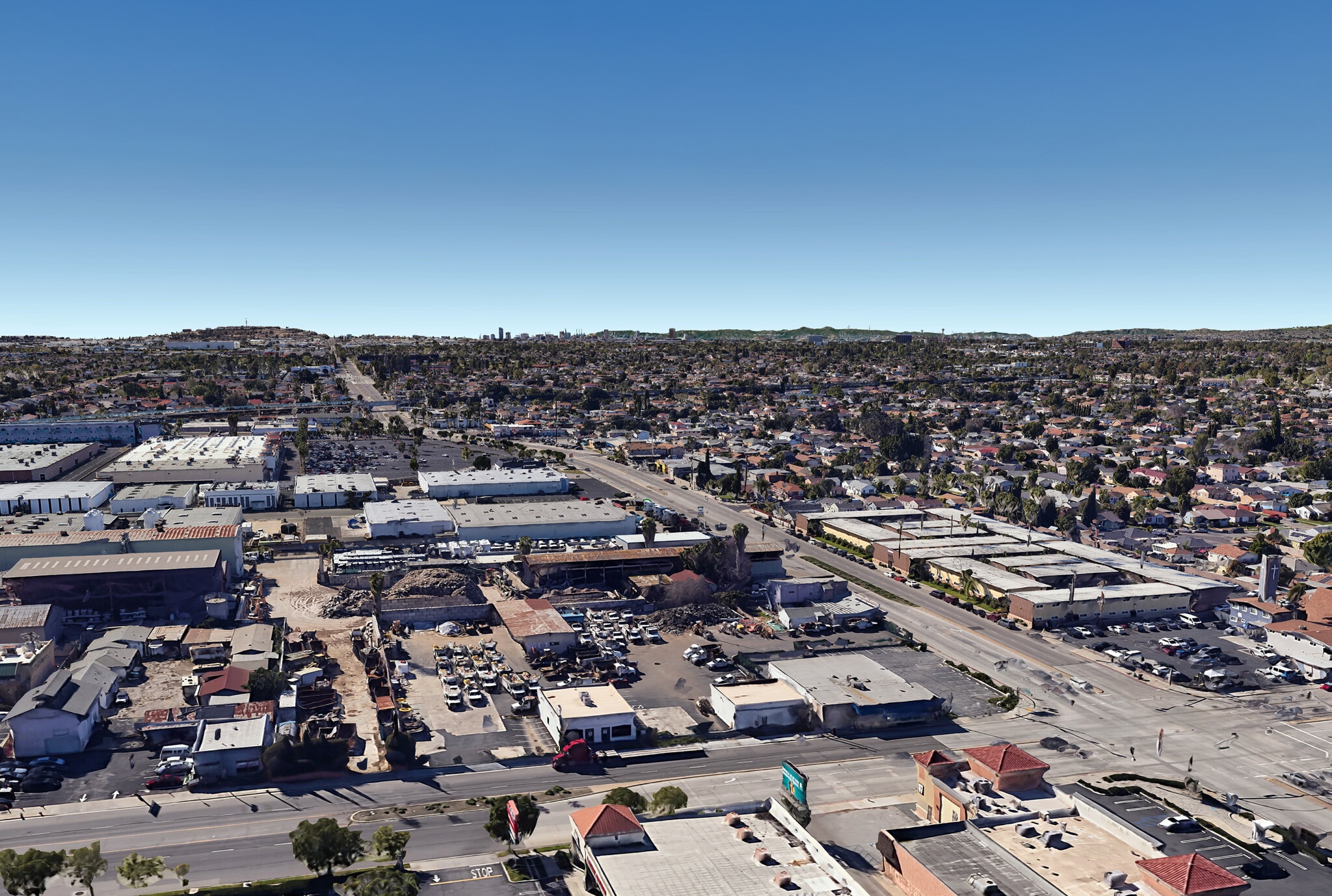 2042 E South St, Long Beach, CA à louer Photo principale– Image 1 sur 3