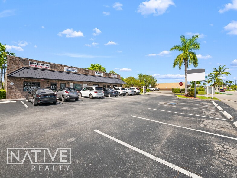 3451-3481 N Andrews Ave, Oakland Park, FL à louer - Photo de l’immeuble – Image 2 sur 9