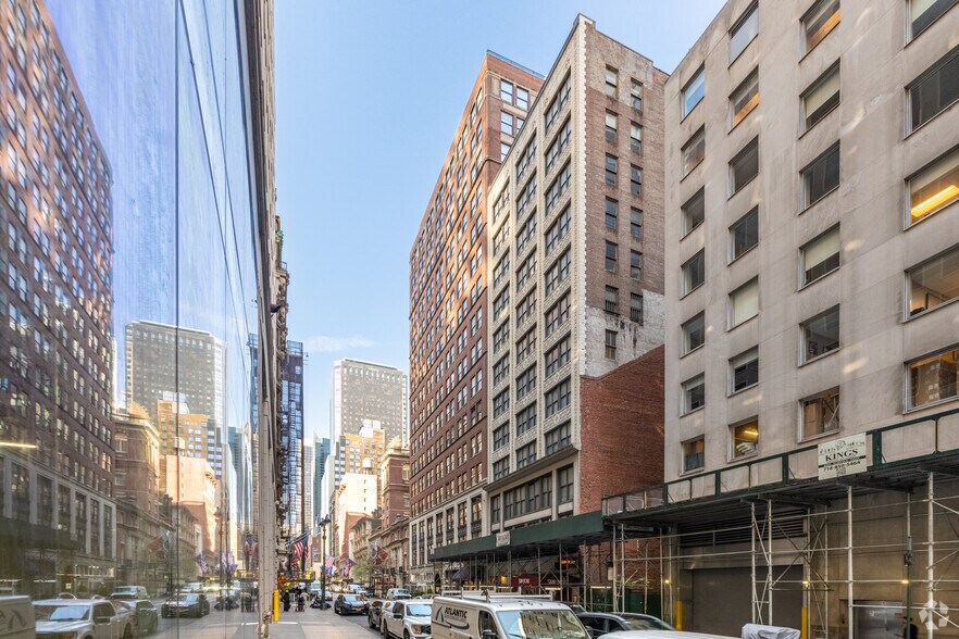 19 W 44th St, New York, NY à louer - Photo de l’immeuble – Image 3 sur 6