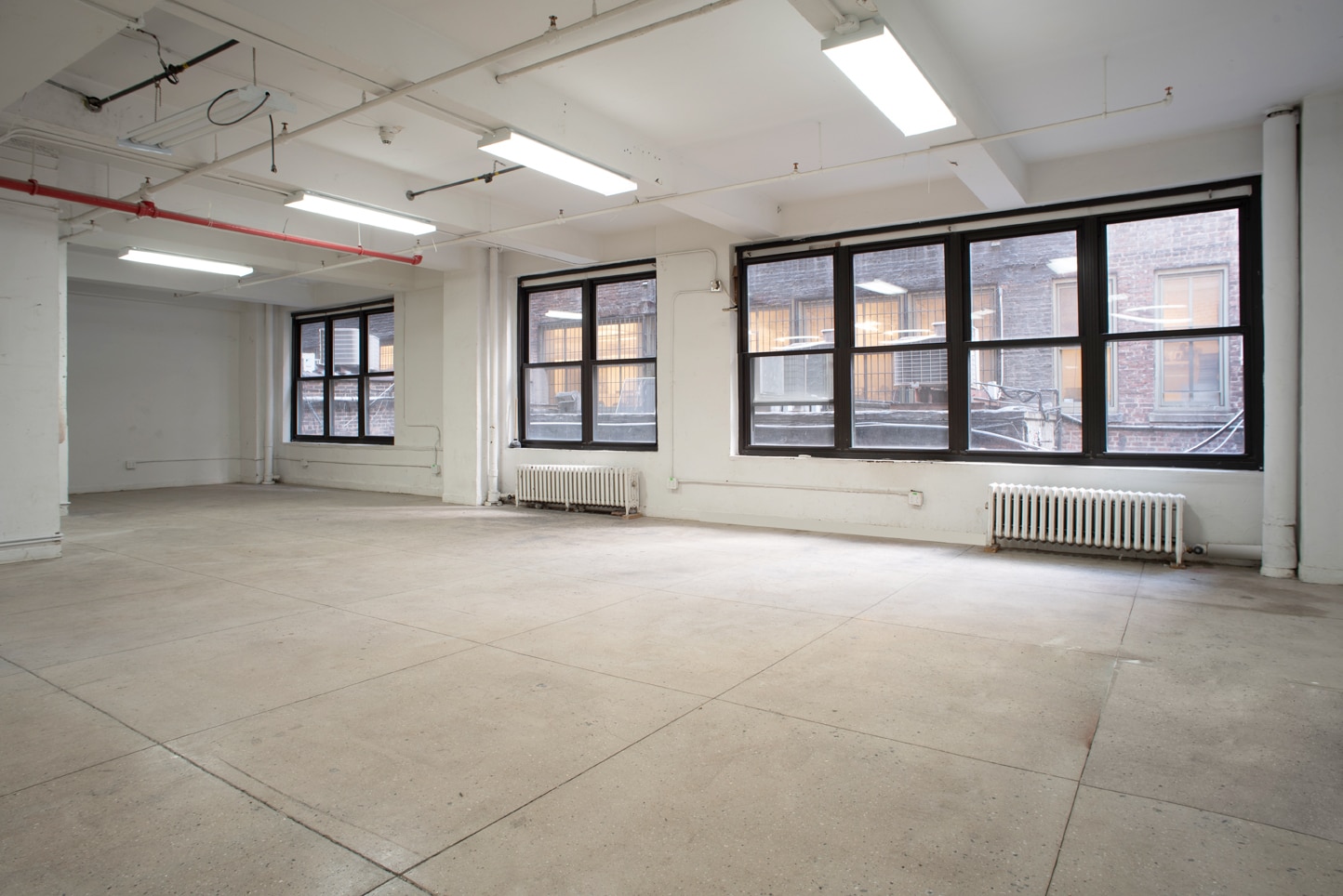 227-229 W 29th St, New York, NY à louer Photo intérieure– Image 1 sur 3