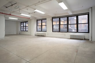 227-229 W 29th St, New York, NY à louer Photo intérieure– Image 1 sur 3