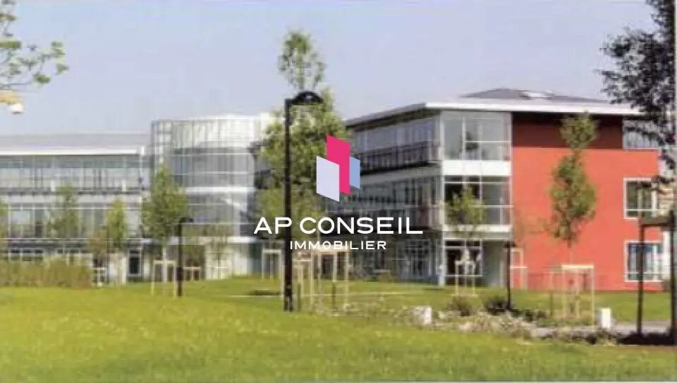 Bureau dans Voisins-le-Bretonneux à louer Photo de l’immeuble– Image 1 sur 16