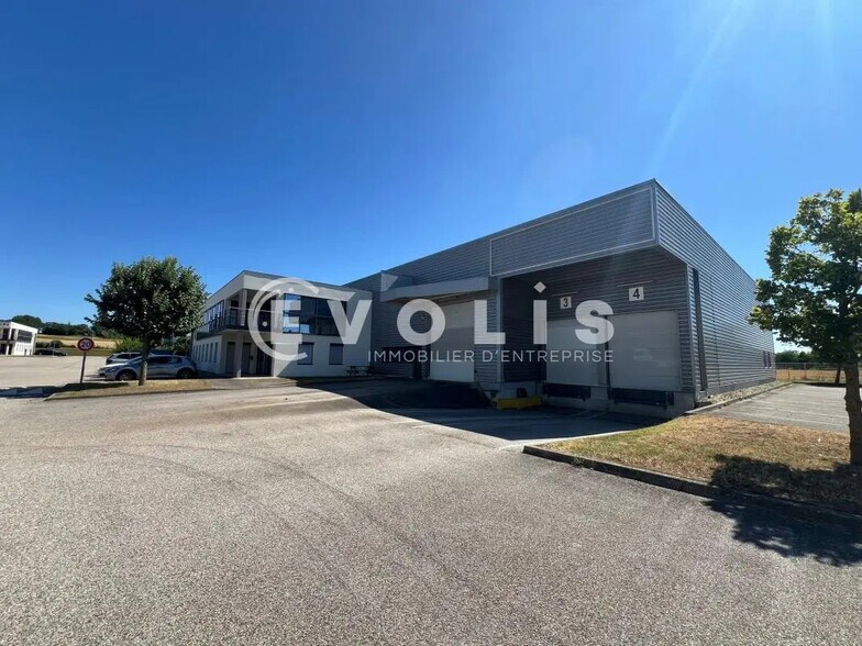 185 B Rue Louise Labbé, Chaponnay à louer - Photo de l’immeuble – Image 1 sur 24