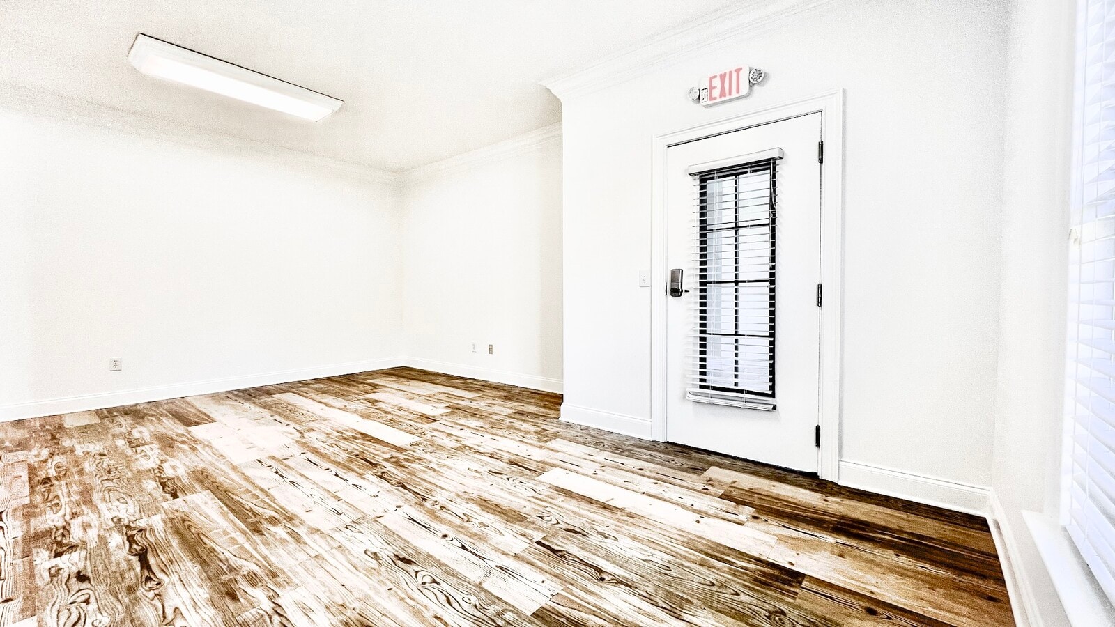 4080 McGinnis Ferry Rd, Alpharetta, GA 30005 - Lot 304 - - Photo intérieure - Image 2 of 17