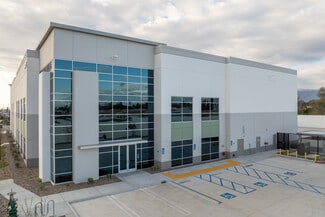 Plus de détails pour 16726 Slover Ave, Fontana, CA - Bureau à louer
