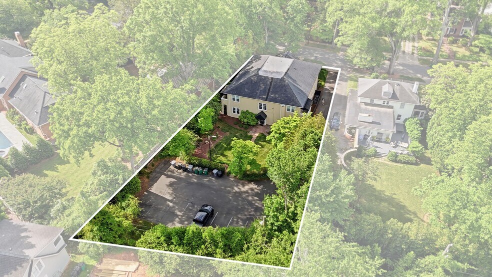 916 Bromley Rd, Charlotte, NC à vendre - Photo de l’immeuble – Image 2 sur 35