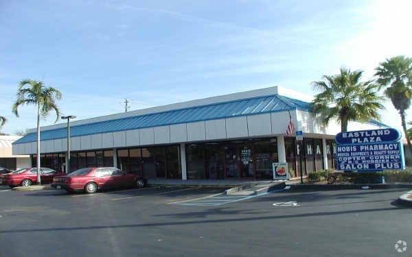 65-71 NW 167th St, North Miami Beach, FL à louer - Photo de l’immeuble – Image 2 sur 9