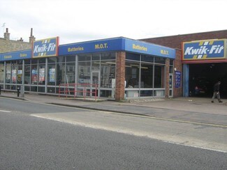 Plus de détails pour 50 Carnarvon Rd, Clacton On Sea - Local commercial à louer