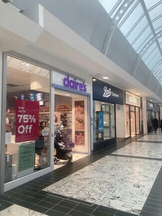 Plus de détails pour Clyde Shopping Centre, Clydebank - Local commercial à louer