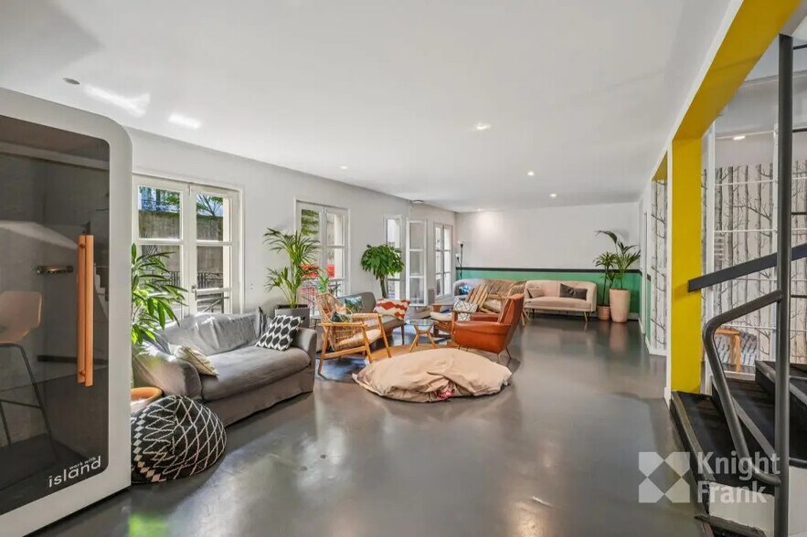 26 Rue Henry Monnier, Paris à vendre - Photo de l’immeuble – Image 3 sur 9
