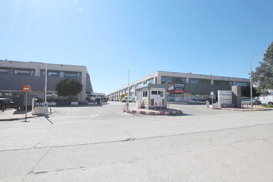 Industriel/Logistique dans Meco, Madrid à vendre - Photo de l’immeuble – Image 3 sur 4