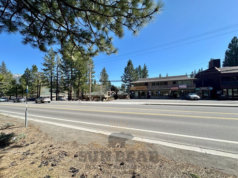 889 Tahoe Blvd, Incline Village, NV à louer - Photo de l’immeuble – Image 3 sur 12
