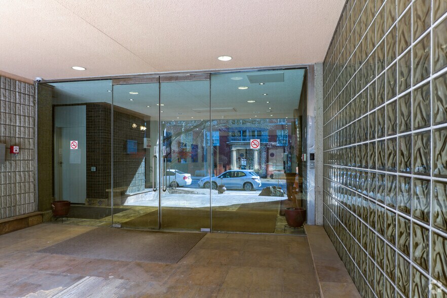 124 Merton St, Toronto, ON à louer - Photo de l’immeuble – Image 3 sur 5