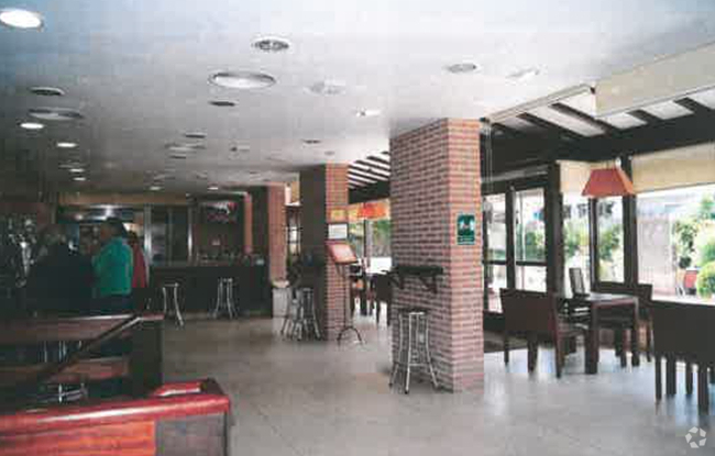 Local commercial dans Esquivias, Toledo à vendre - Photo de l’immeuble – Image 2 sur 3