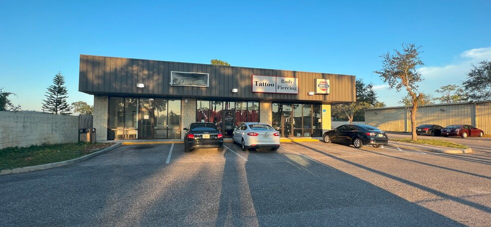 103 E Boston Rd, Edgewater, FL à louer - Photo de l’immeuble – Image 1 sur 7