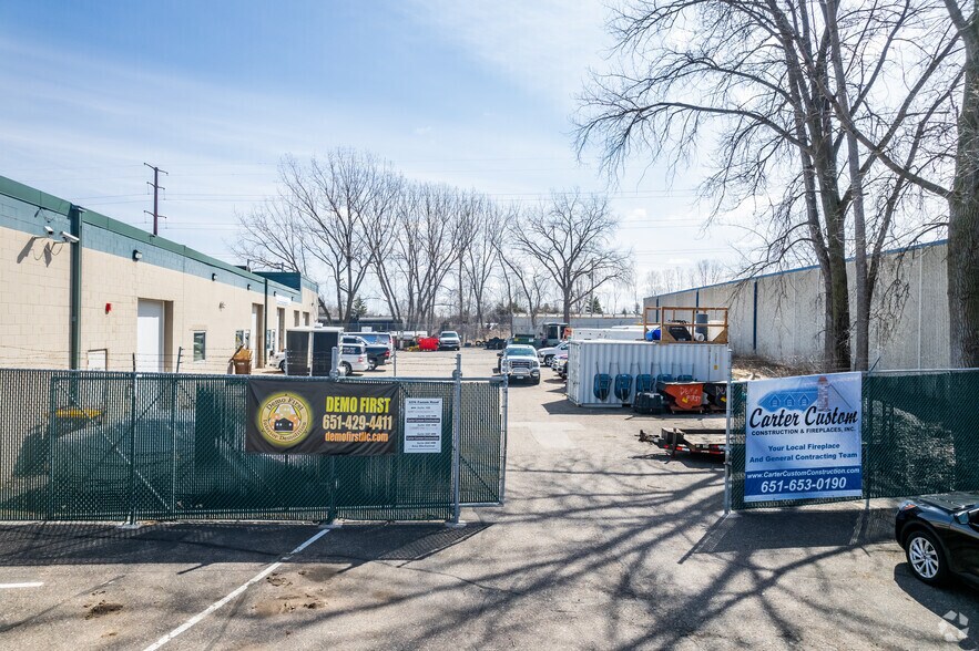3276 Fanum Rd, Vadnais Heights, MN à louer - Photo de l’immeuble – Image 3 sur 19