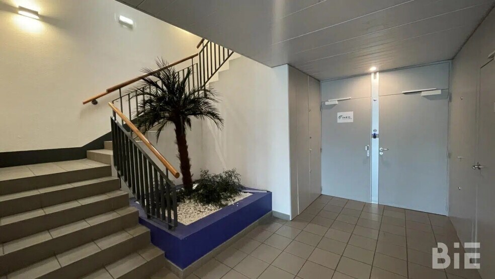 Bureau dans Pessac à louer - Photo de l’immeuble – Image 3 sur 4