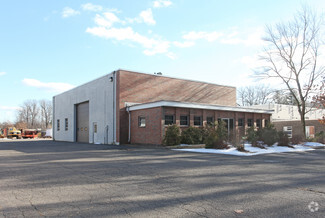 Plus de détails pour 10 Southwood Dr, Bloomfield, CT - Industriel/Logistique à vendre