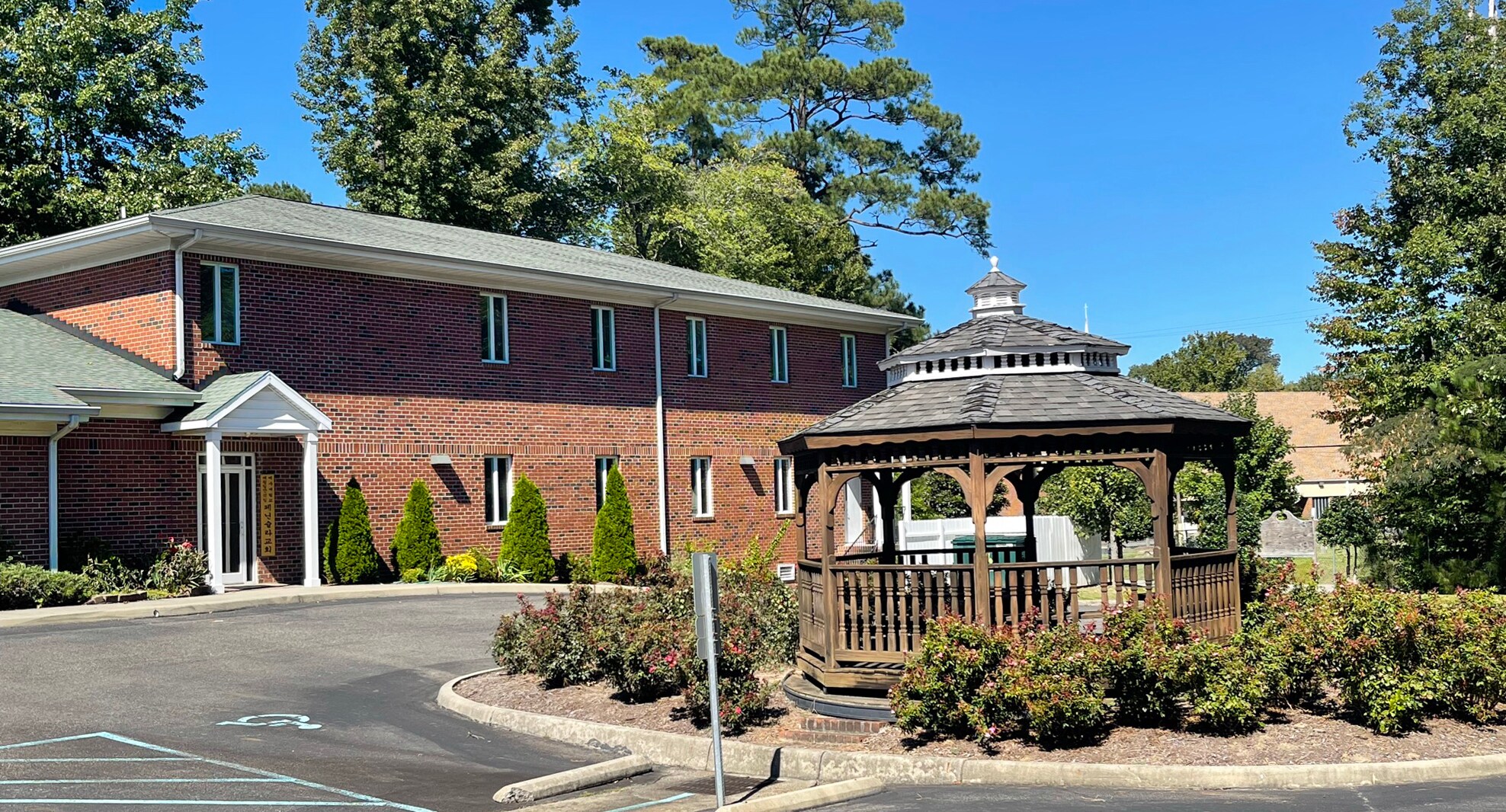 13626 Warwick Blvd, Newport News, VA à louer Photo de l’immeuble– Image 1 sur 11