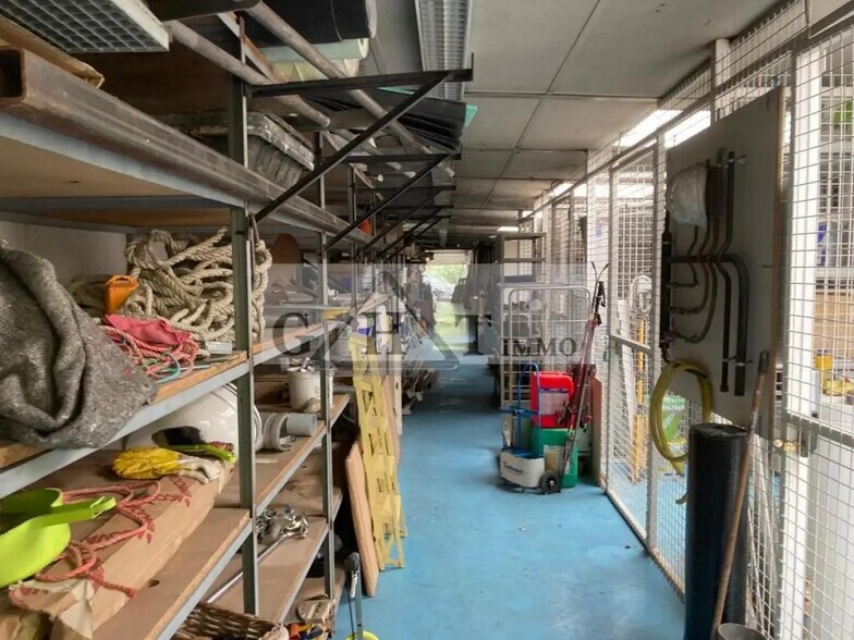 Industriel/Logistique dans Champigny-sur-Marne à louer - Photo de l’immeuble – Image 3 sur 17