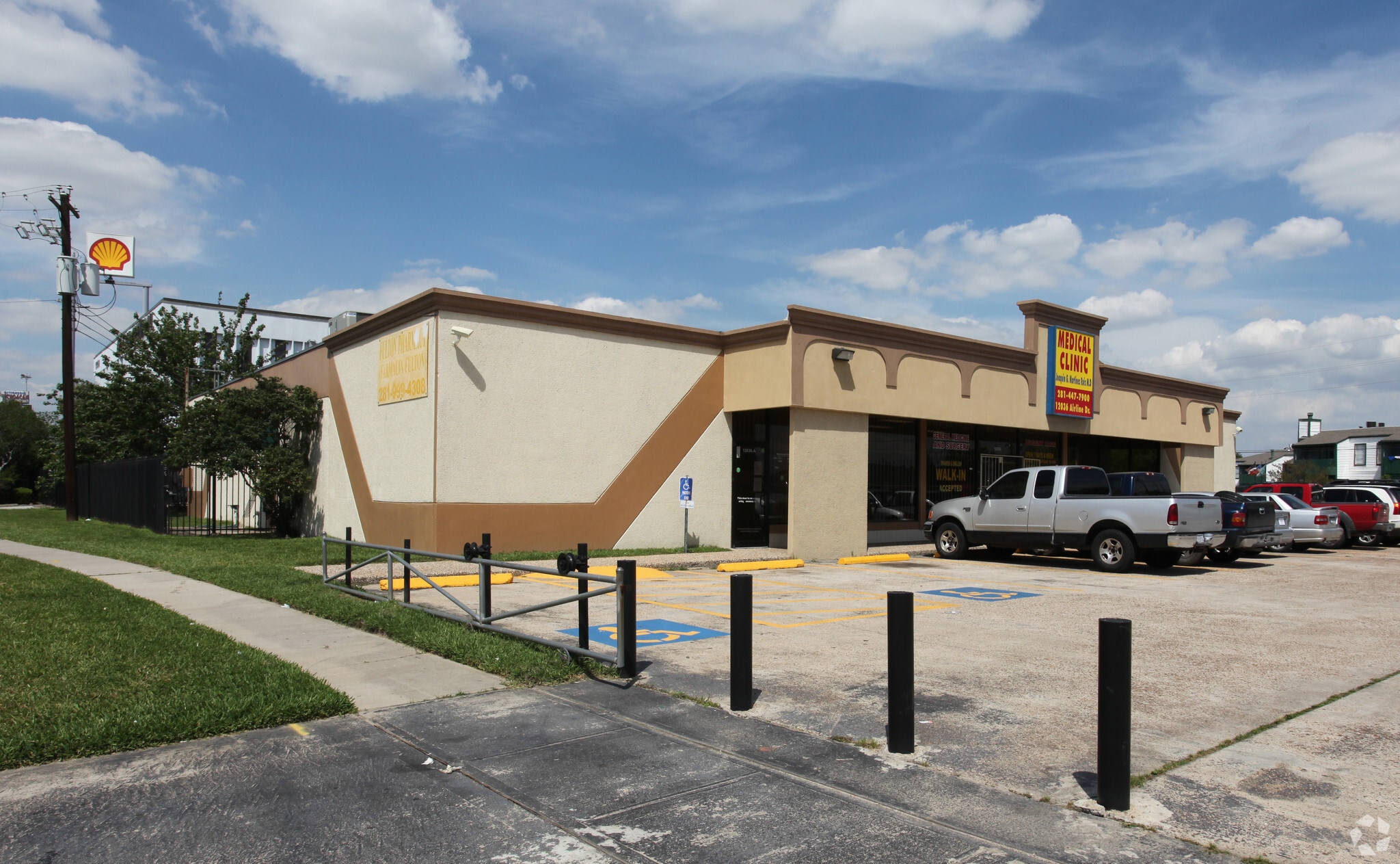 12036 Airline Dr, Houston, TX à vendre Photo principale– Image 1 sur 5