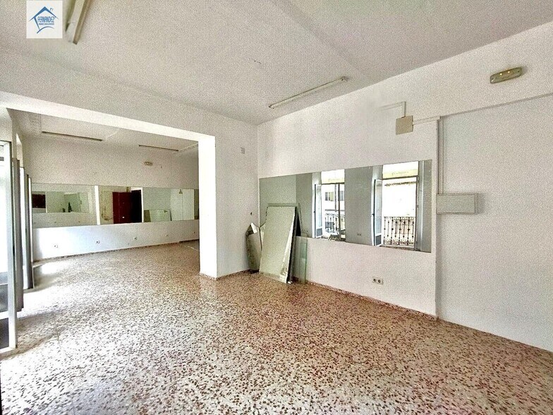 Local commercial dans Cáceres, Cáceres à louer - Photo de l’immeuble – Image 3 sur 7