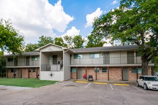 Plus de détails pour 1003 S Houston St, Kaufman, TX - Logement à vendre
