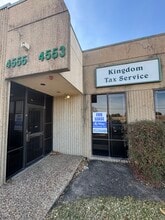 4545-4557 S Westmoreland Rd, Dallas, TX à louer Photo de l’immeuble– Image 2 sur 10