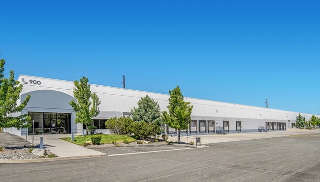 Plus de détails pour 900 N Hills Blvd, Reno, NV - Industriel/Logistique à louer