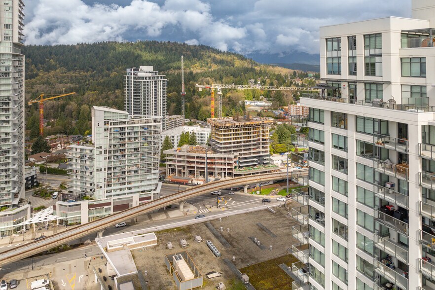 612 Elmwood St, Coquitlam, BC à vendre - Photo de la construction – Image 3 sur 4