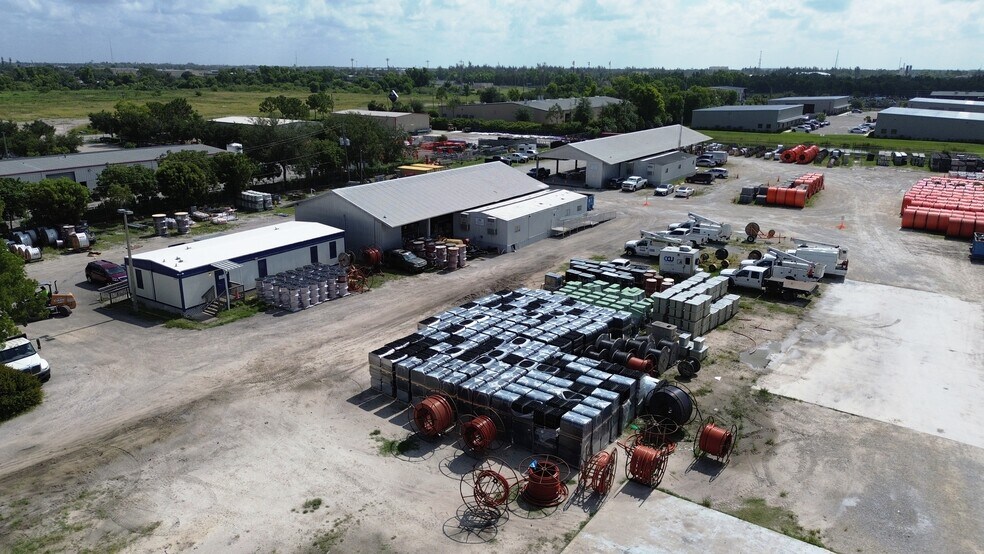 3560 Veronica S Shoemaker Blvd, Fort Myers, FL à vendre - Aérien – Image 3 sur 6