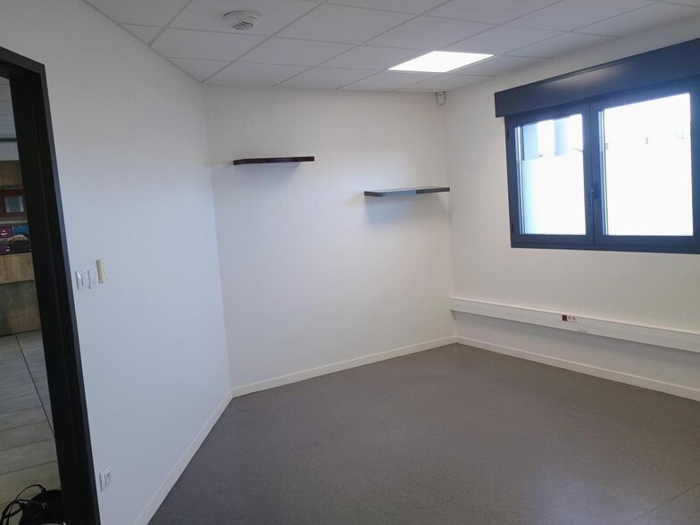 2 Rue Geneviève Antonioz De Gaulle, Saint-Vallier à louer - Photo intérieure – Image 1 sur 7