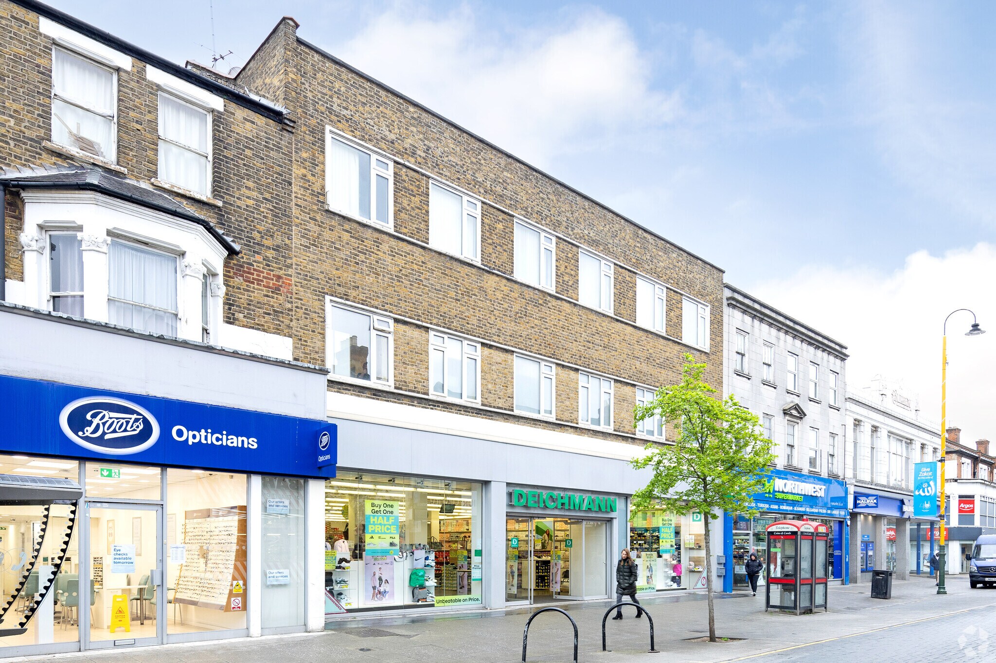 108-112 High St N, Londres à louer Photo de l’immeuble– Image 1 sur 5