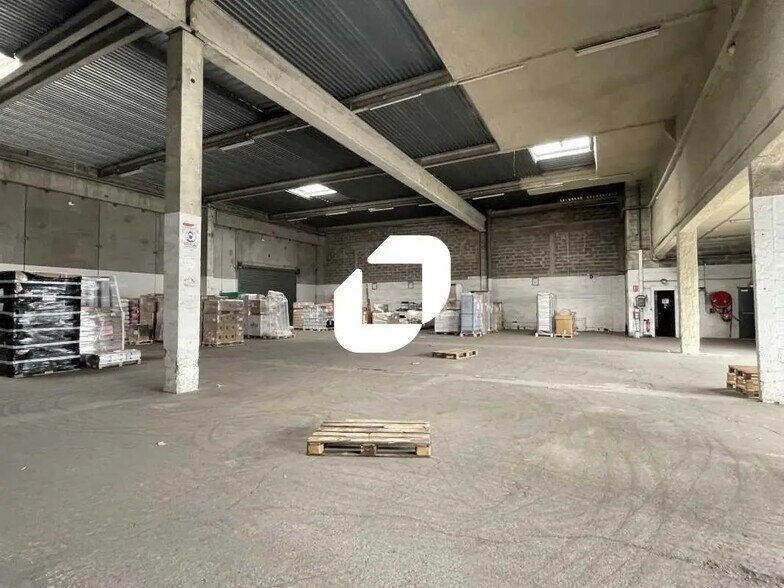 Bureau dans Bruges à louer - Photo de l’immeuble – Image 1 sur 8