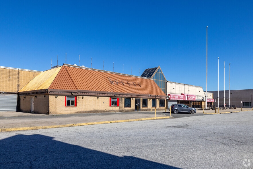 4200 Victory Blvd, Staten Island, NY à vendre - Photo principale – Image 1 sur 4