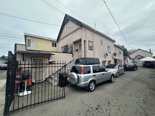 1430 47th Ave, Oakland, CA à vendre - Photo principale – Image 1 sur 6